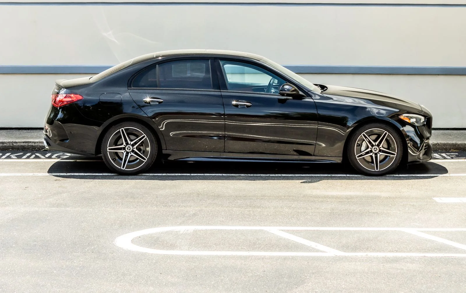 Used 2022 Black Mercedes-Benz C 300 image 9