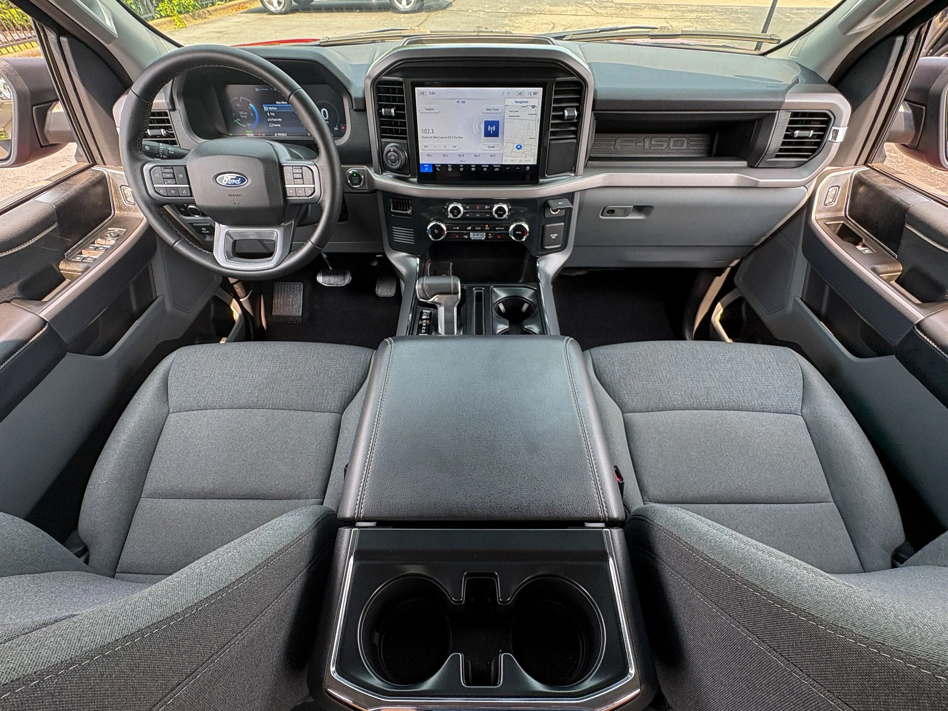Used 2025 Red Ford XLT image 2