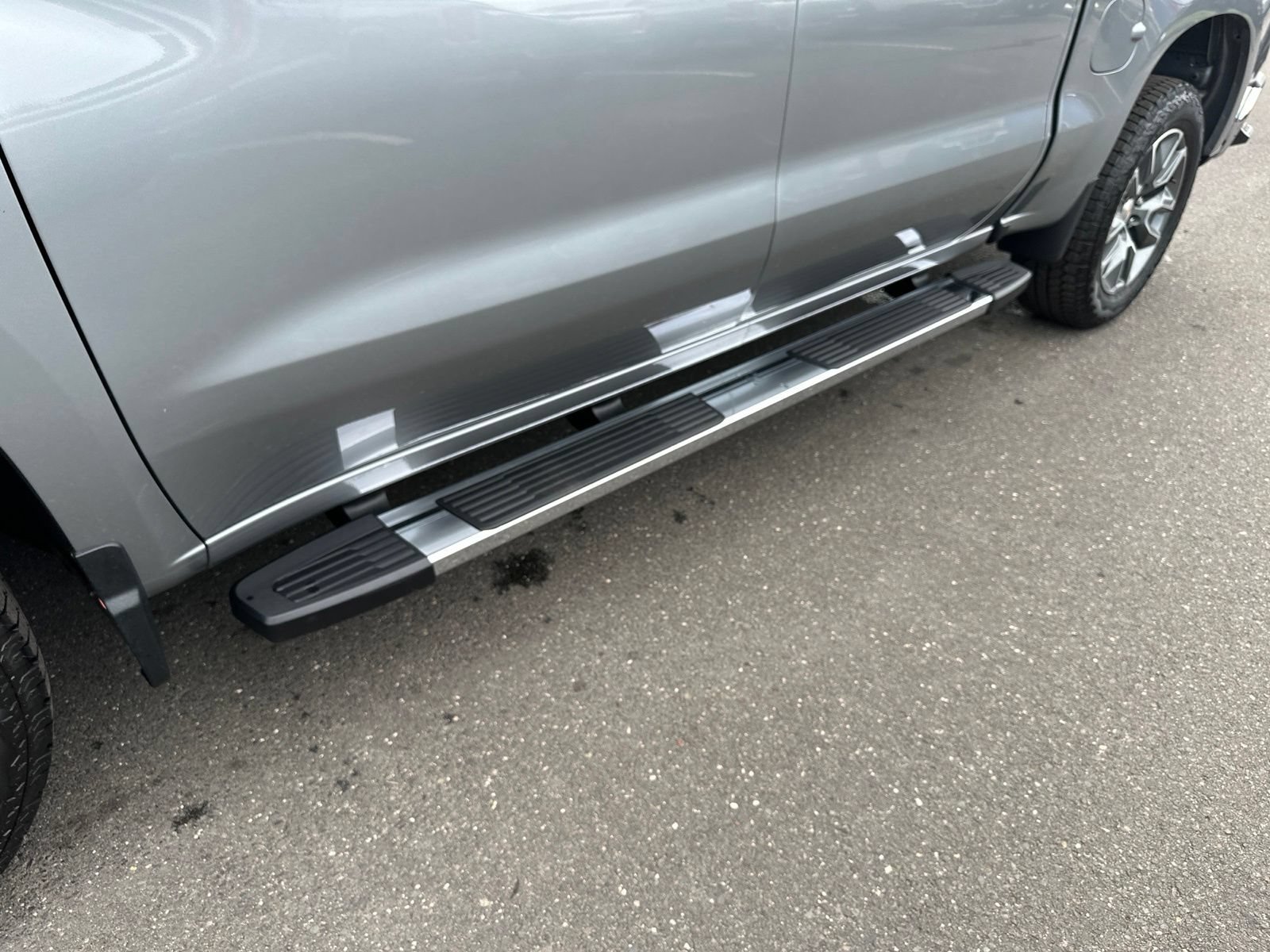 New 2026 Sterling Gray Metallic Chevrolet LT with 20in Grazen Wheels - Convenience Package - Trailering Package image 19