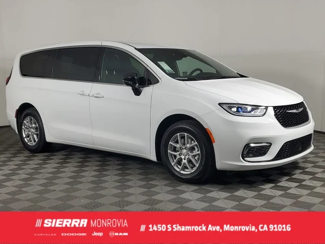 2026 Chrysler Pacifica Select