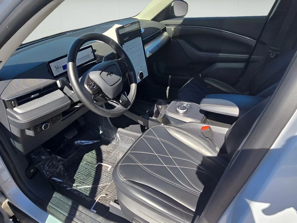 Used 2023 Space White Metallic Ford California Route 1 image 25