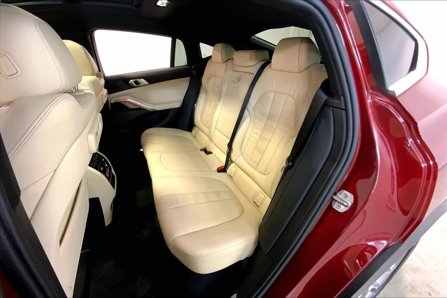 Used 2021 Flamenco Red Metallic BMW xDrive40i image 20