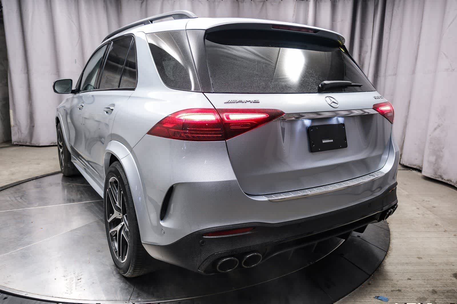 Nuevo Mercedes-Benz AMG® GLE 53 4MATIC+ SUV 2026 en color Cirrus Silver Metallic, imagen 8.