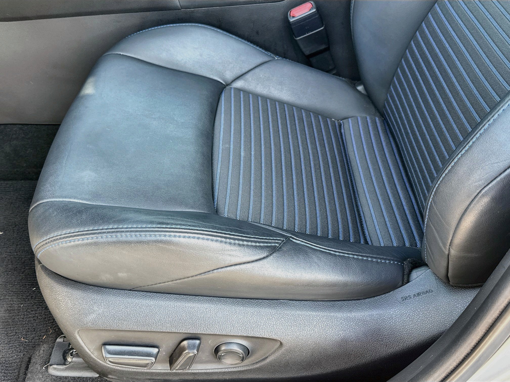 Used 2021 Silver Sky Metallic/Midnight Black Metallic Toyota Hybrid XSE image 18