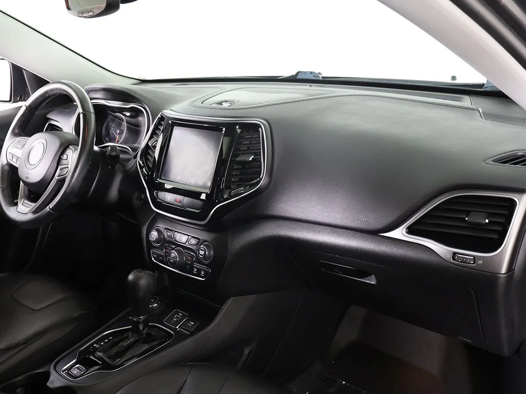 Used 2019 Gray Jeep Limited image 29