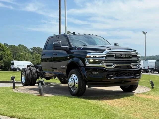 2026 RAM 4500 Big Horn 4X4 Crew Cab DRW 173" WB's photo