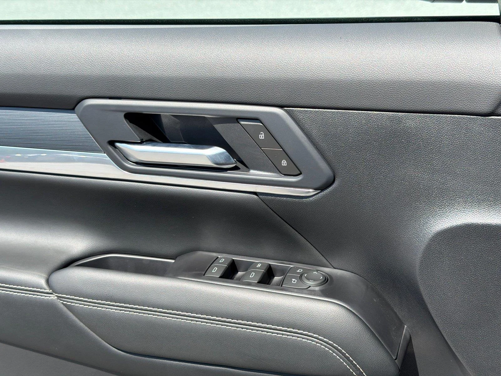 2027 GMC Terrain Elevation - Photo 27