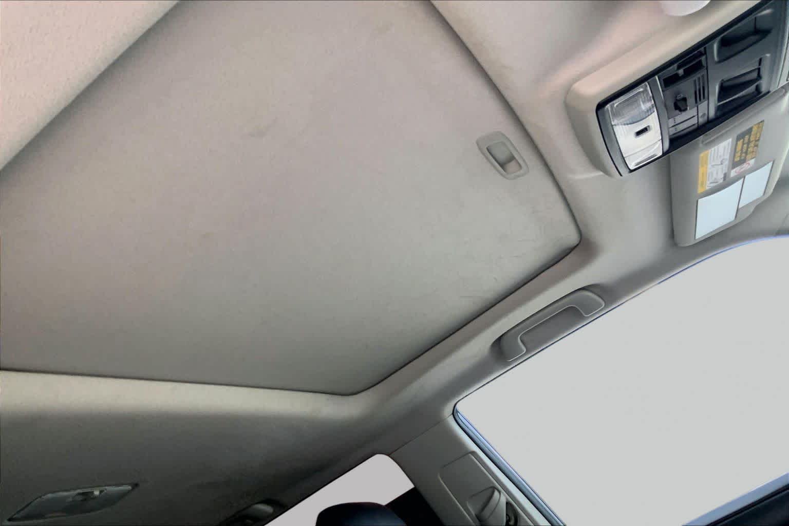 Used 2018 Magnetic Gray Metallic Toyota SR5 Premium image 14