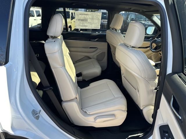 New 2025 White Jeep Limited image 17