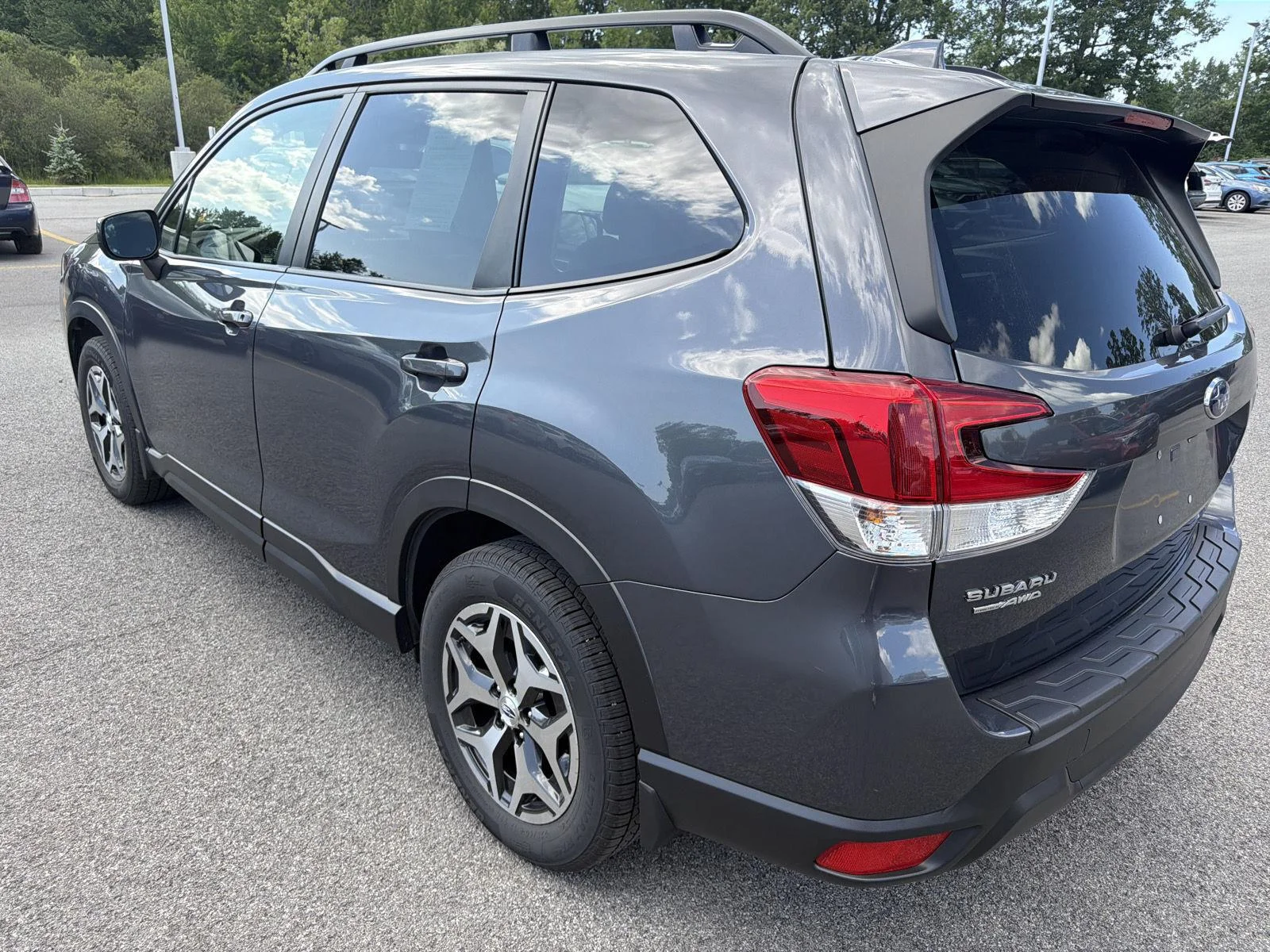Used 2022 Magnetite Gray Metallic Subaru Premium image 5