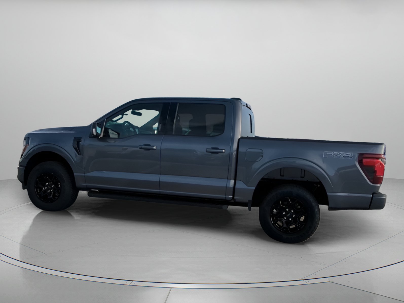 New 2026 Carbonized Gray Metallic Ford XLT image 16