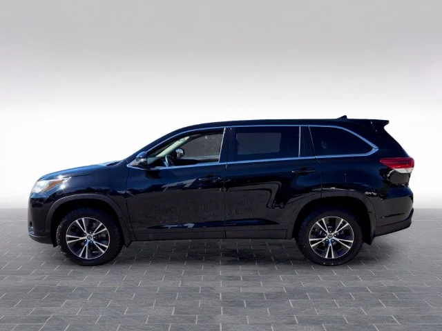 Used 2019 Black Toyota LE Plus image 4