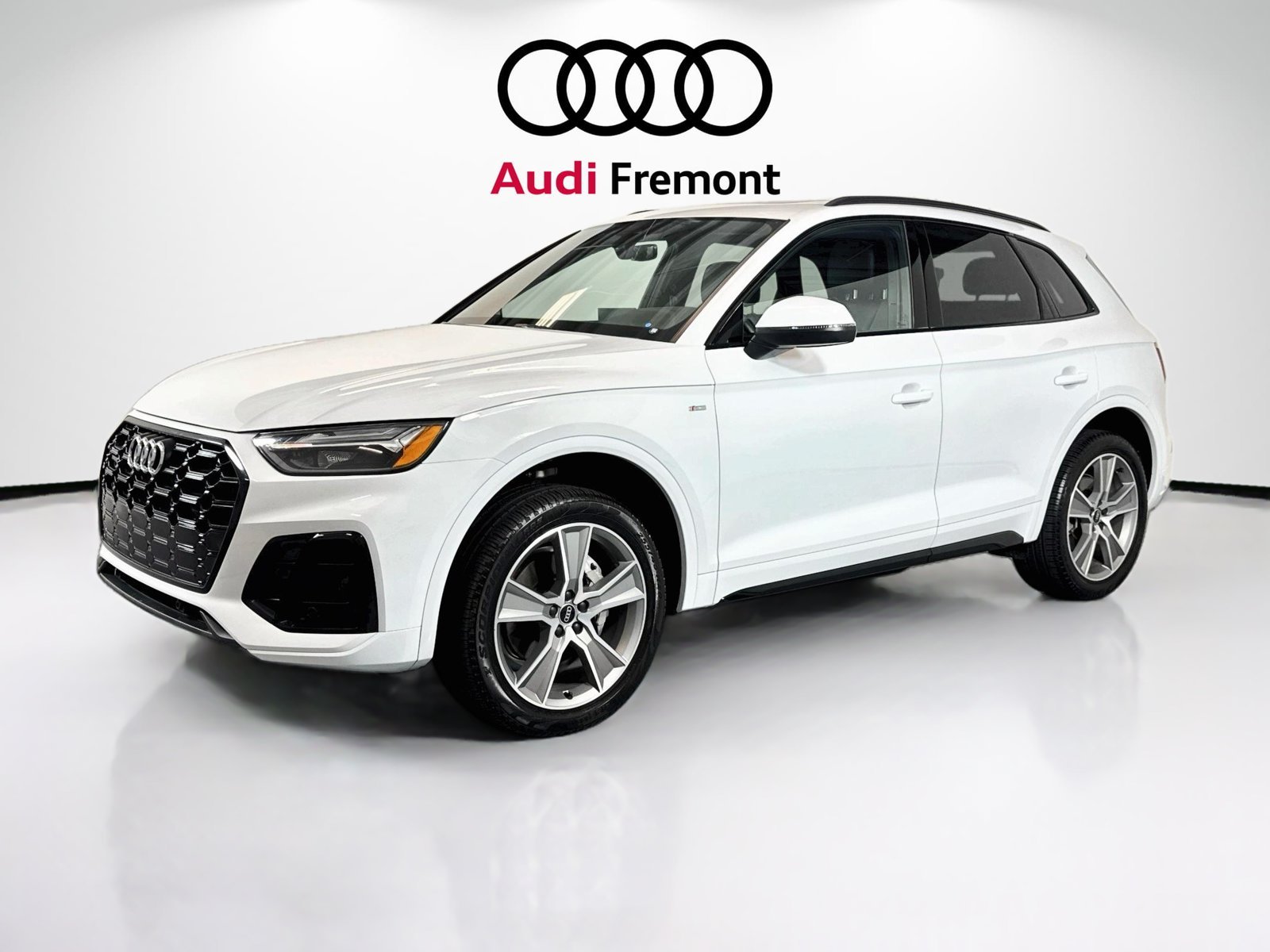 Used 2025 Glacier White Audi S line Premium image 1