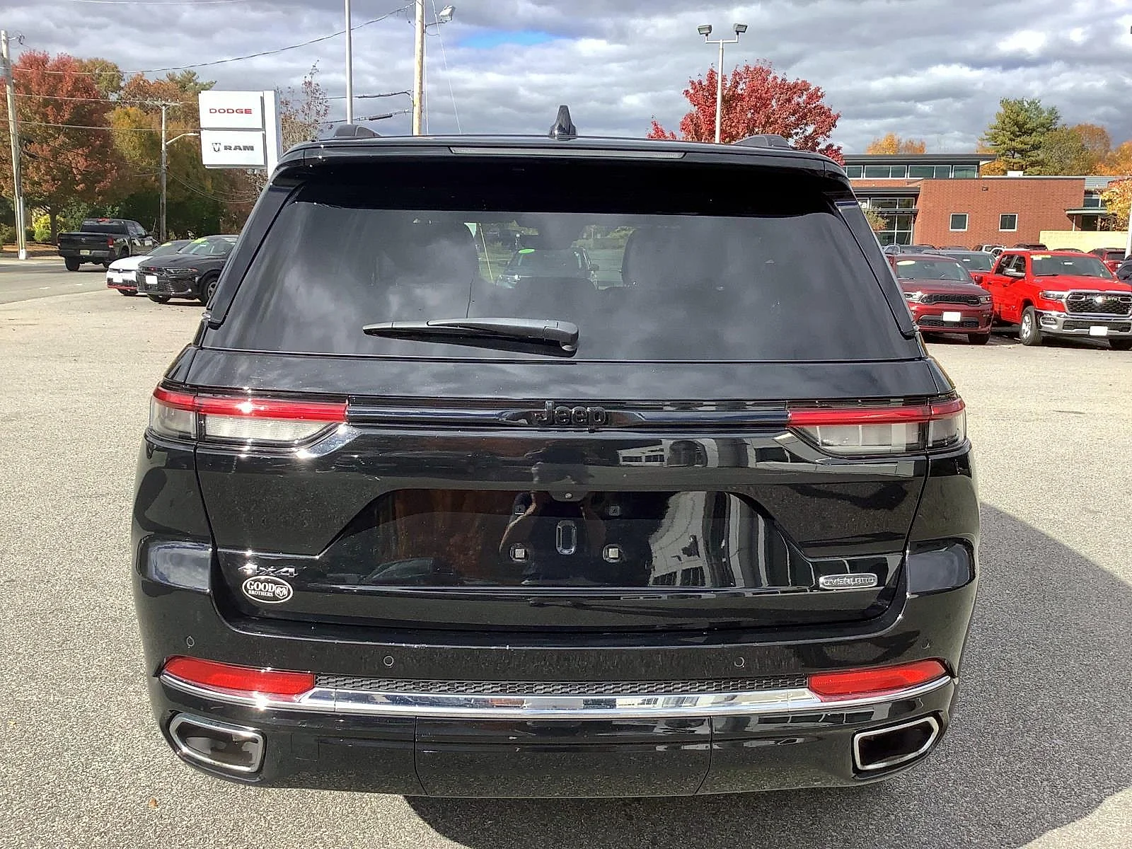 2023 Jeep Grand Cherokee Overland - Photo 6