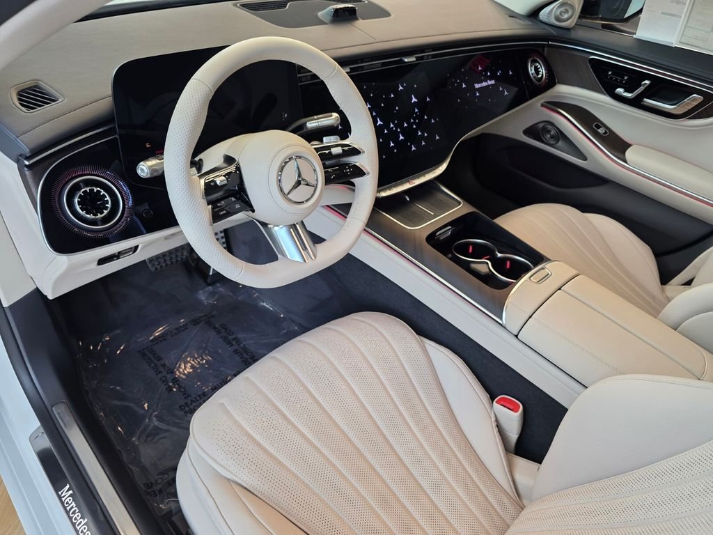 New 2027 MANUFAKTUR Moonlight White Metallic Mercedes-Benz S 500 image 7