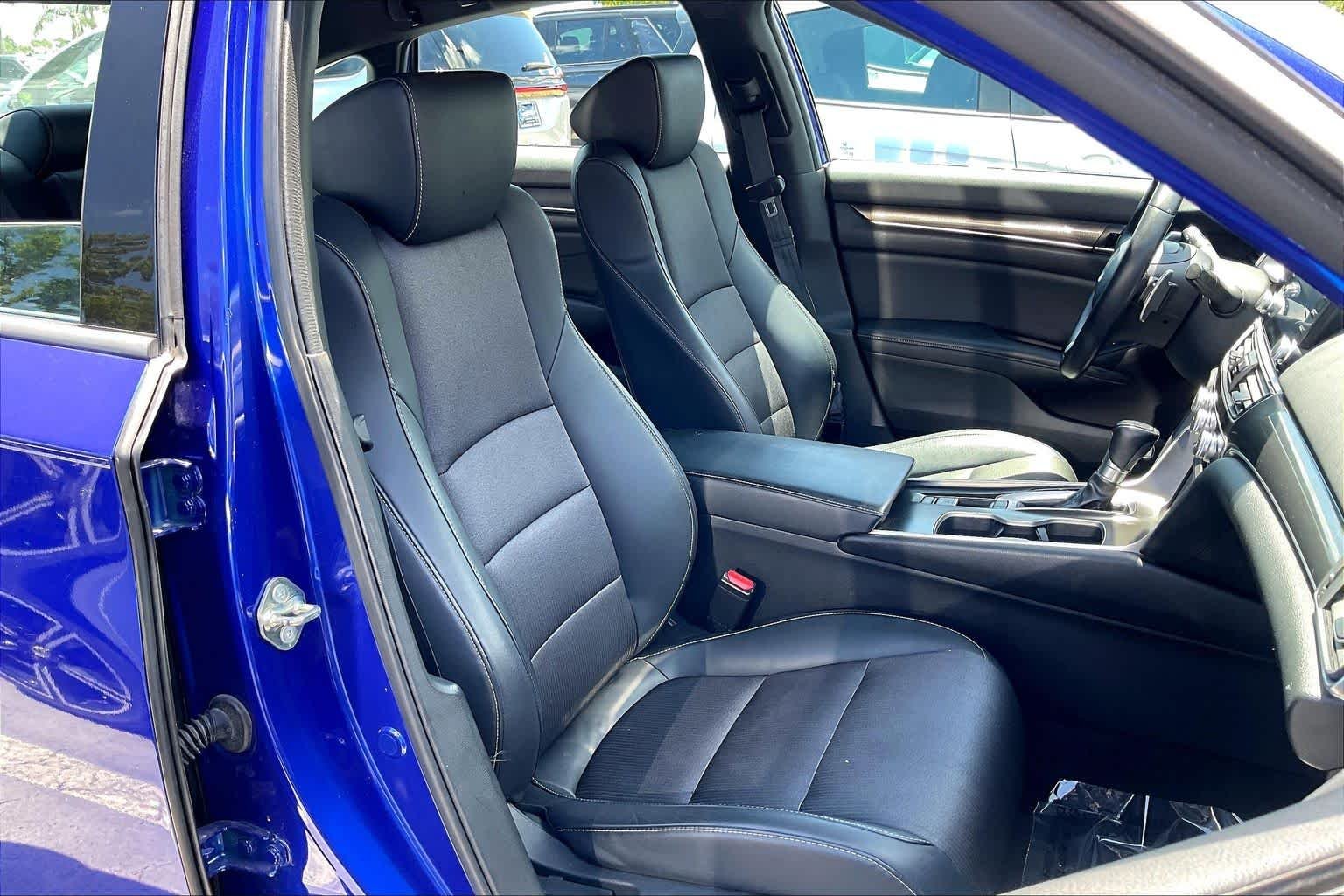 Used 2018 Still Night Pearl Honda Sport 1.5T image 8