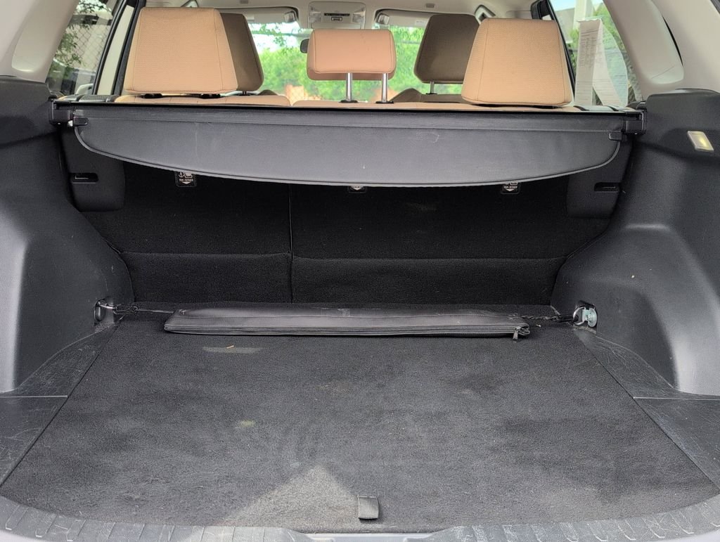 Used 2023 White Toyota XLE image 25