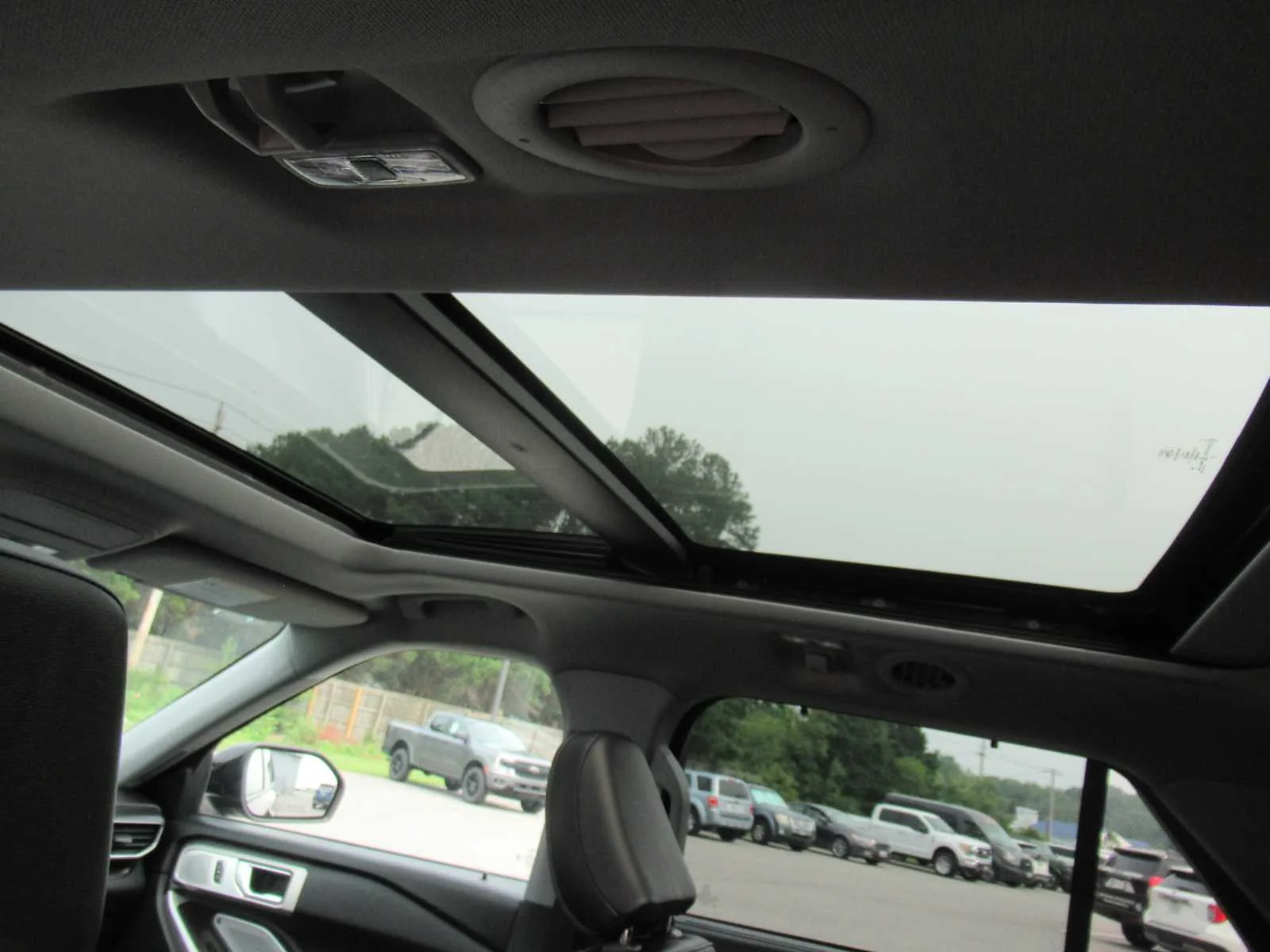 Used 2023 Agate Black Ford Limited image 17