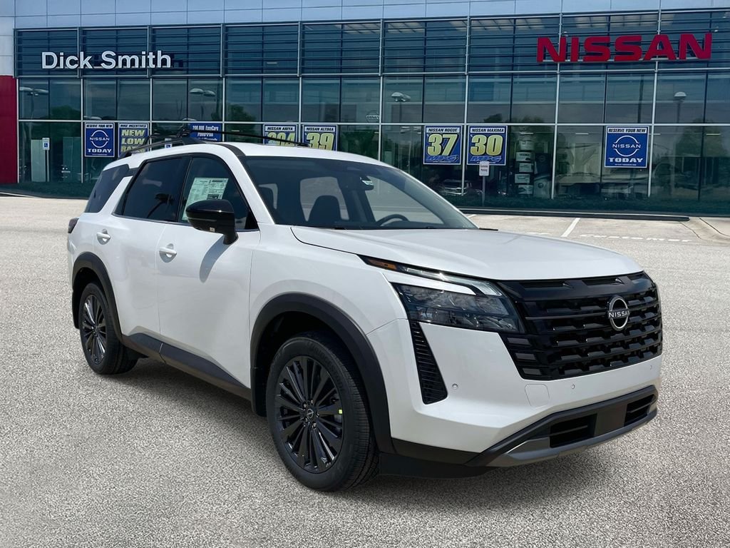 2026 Nissan Pathfinder SL 4WD's photo