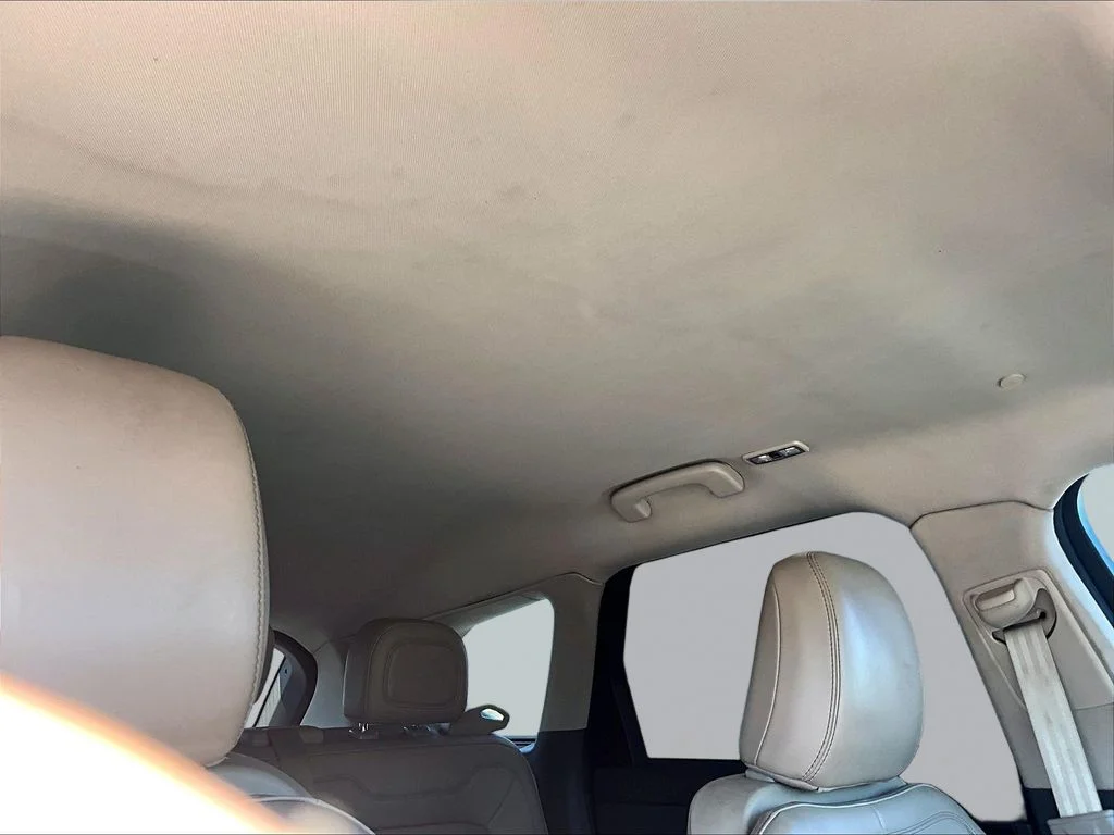 Used 2022 White Lincoln Reserve image 22
