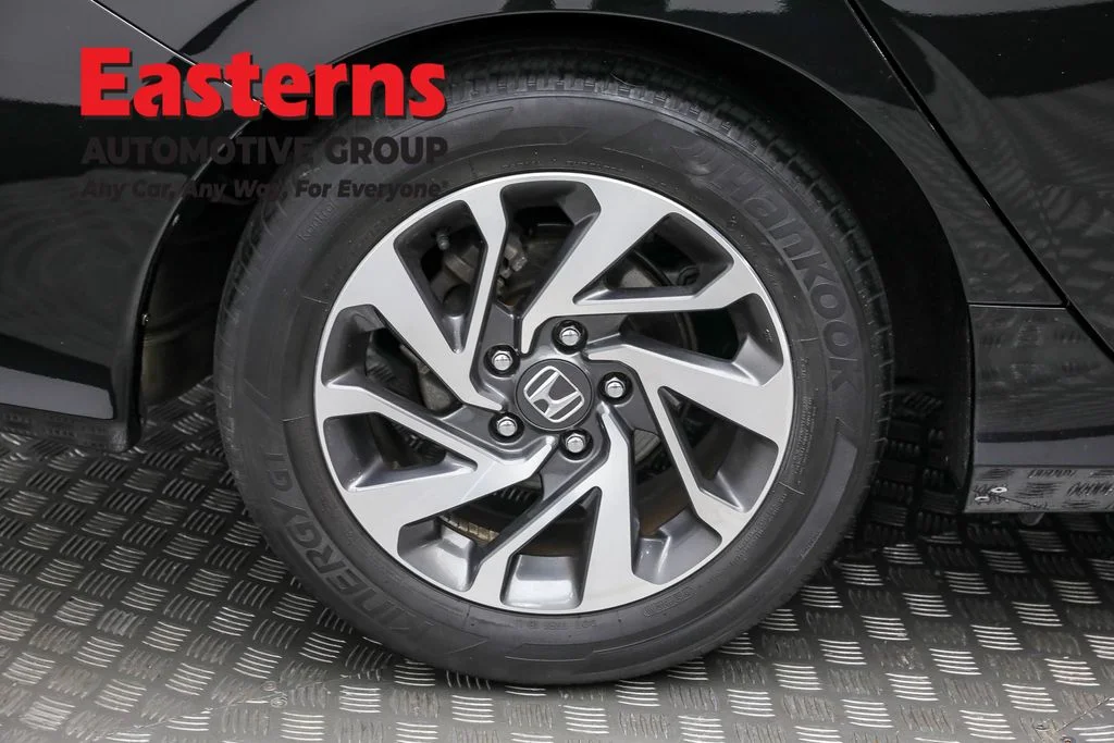 Used 2018 Black Honda EX image 25