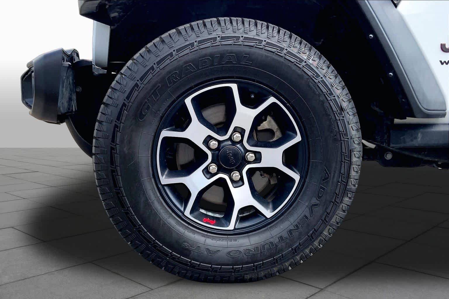 Used 2022 Bright White Clearcoat Jeep Unlimited Rubicon image 10