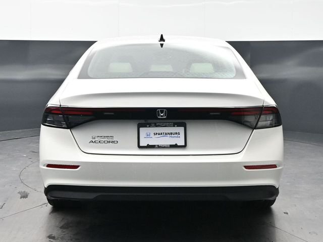 New 2026 Platinum White Pearl Honda SE image 6