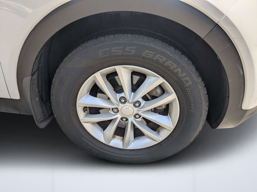 Used 2017 White Kia LX image 10