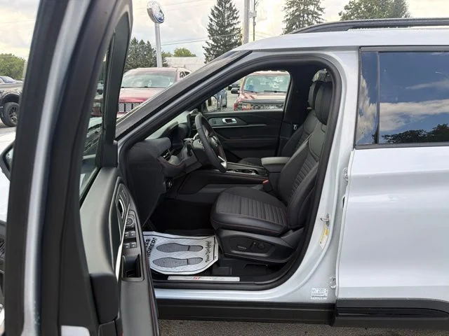 New 2026 Space White Metallic Ford ST-Line image 20