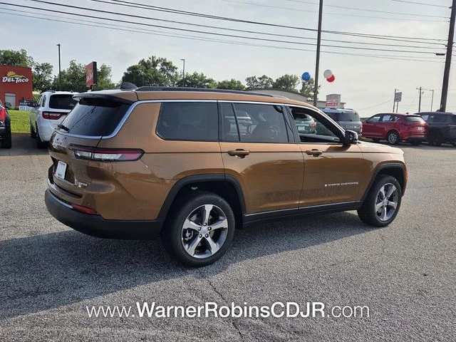 New 2026 Copper Shino Metallic Clear-Coat Exterior Paint Jeep Limited image 15