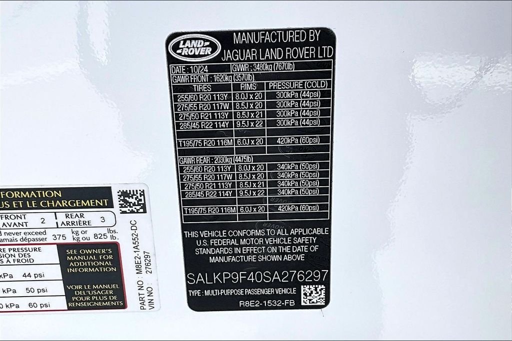 Certified Used 2025 Fuji White Land Rover SE image 17