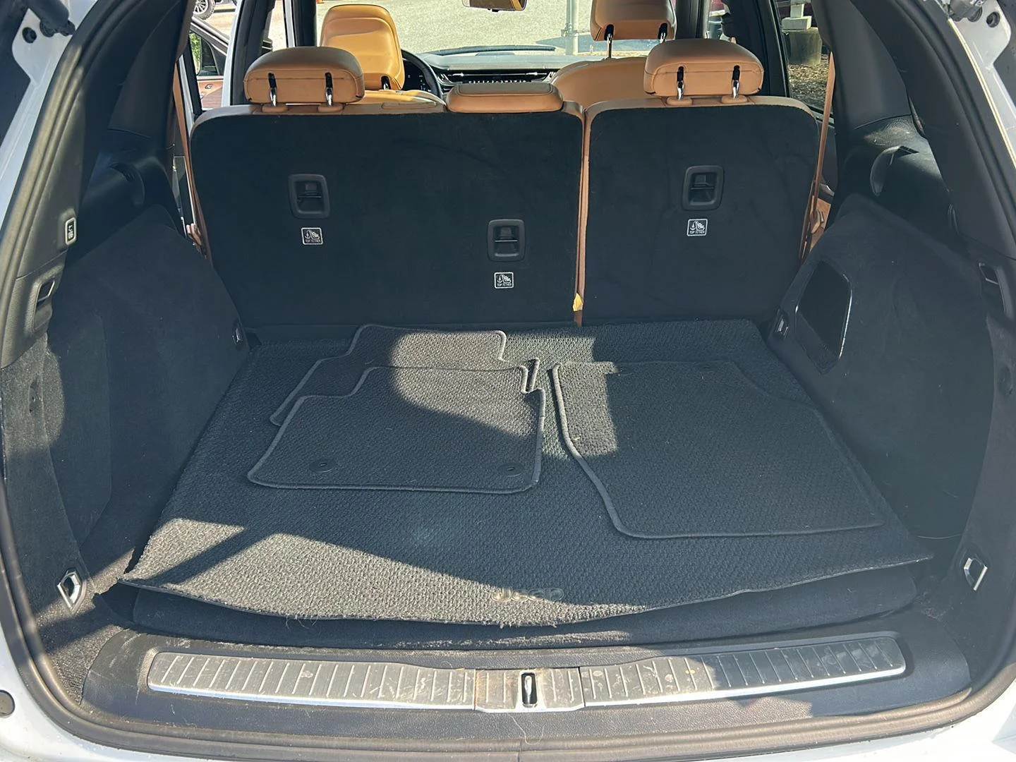 Used 2023 Bright White Clearcoat Jeep Summit image 17