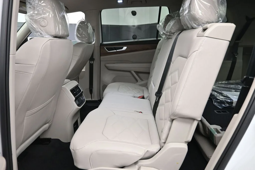 New 2026 White/off-white Volkswagen 2.0T SE w/Technology image 11