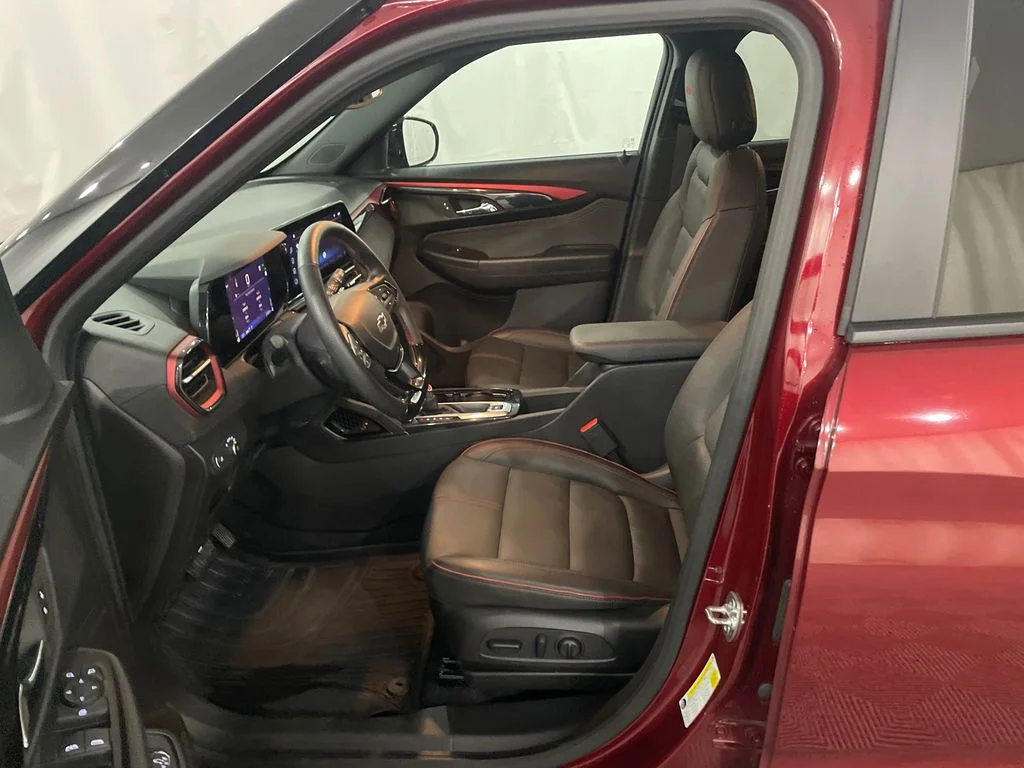 Certified Used 2025 Crimson Metallic Chevrolet RS image 13
