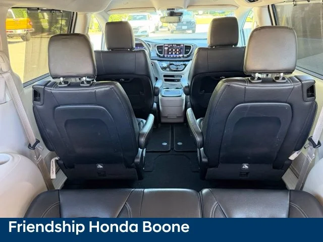 Used 2022 White Chrysler Touring L image 38