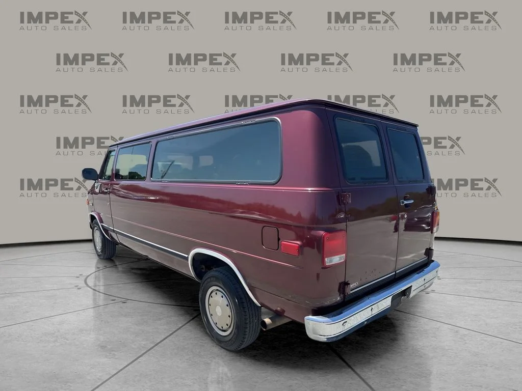 Used 1992  GMC Rally STX image 3
