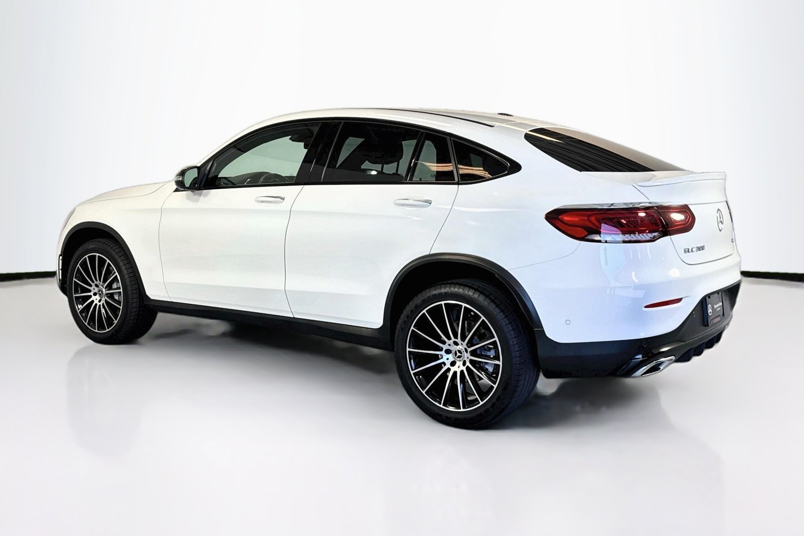 Certified Used 2023 Polar White Mercedes-Benz GLC 300 image 7