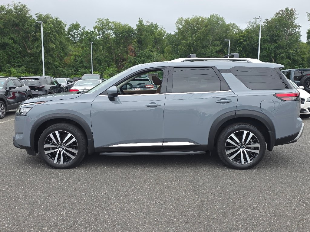 Used 2023 Boulder Gray Pearl Nissan Platinum image 12
