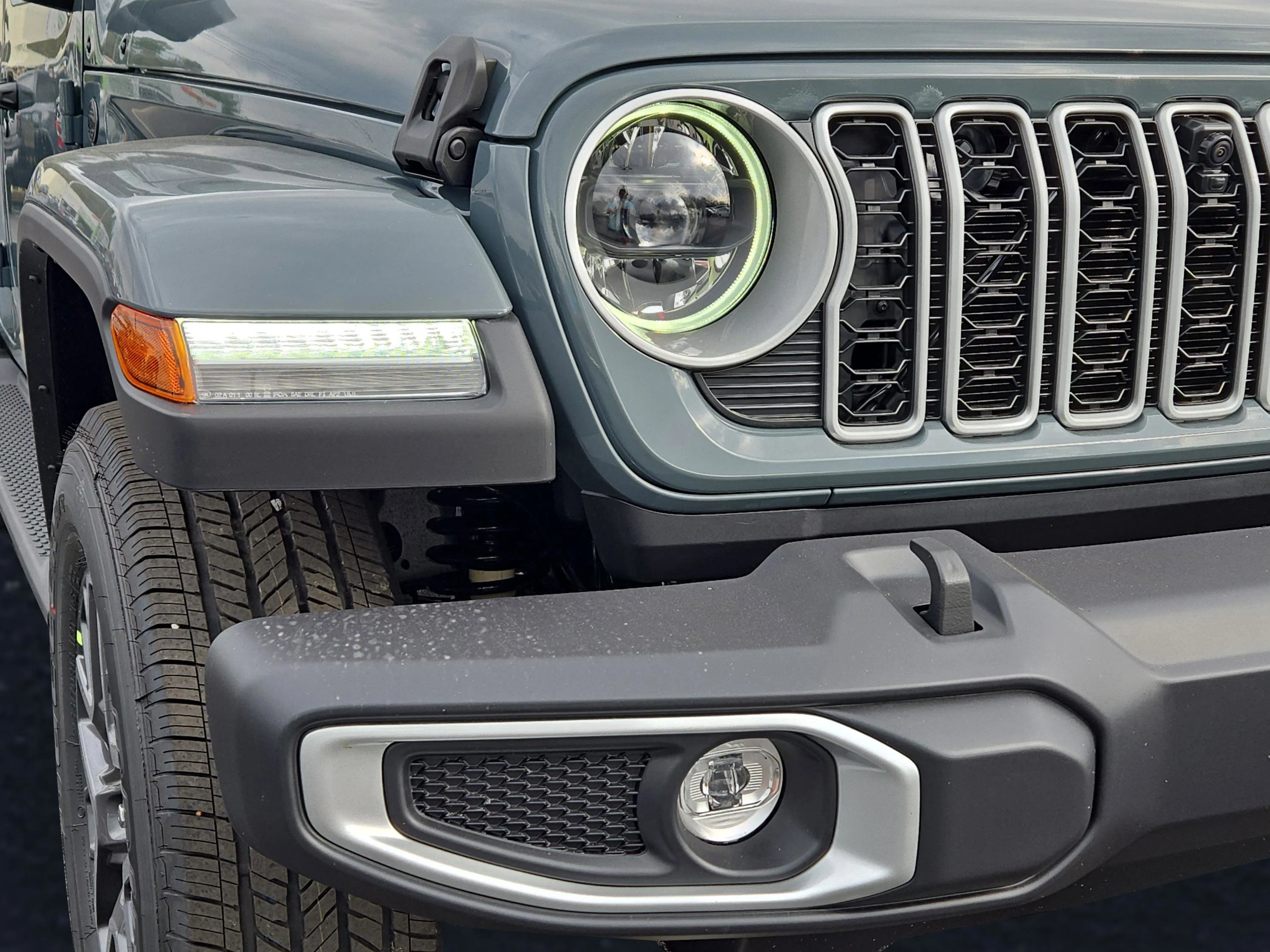 New 2026 Anvil Clearcoat Jeep Sahara image 3