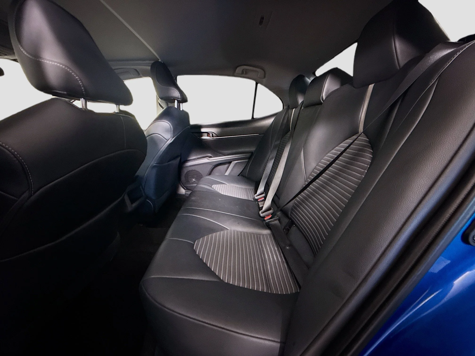 Used 2020 Blue Streak Metallic Toyota SE image 20
