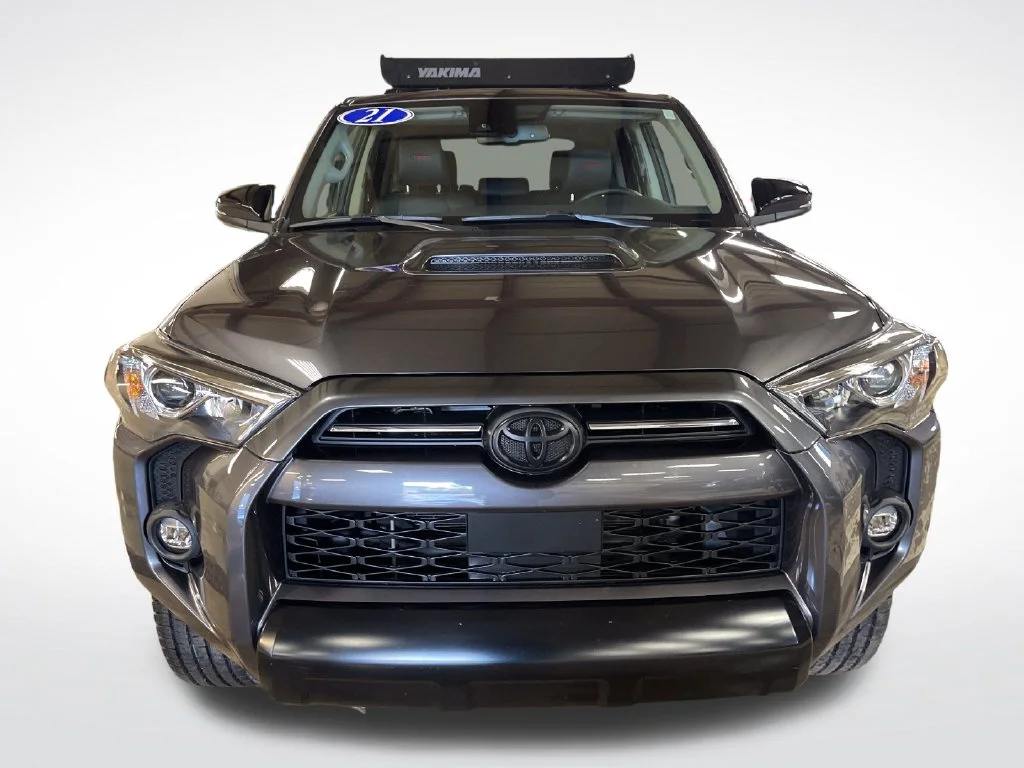 Used 2021 Gray Toyota Venture image 8
