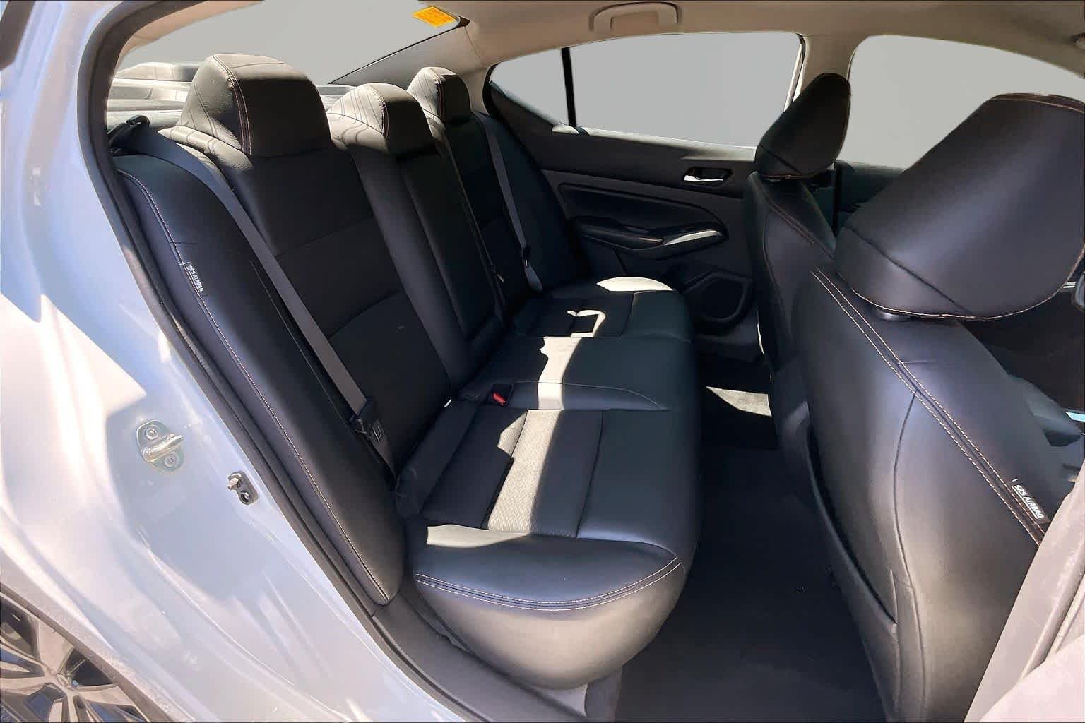 Used 2022 Pearl White Tricoat Nissan 2.5 SR image 20