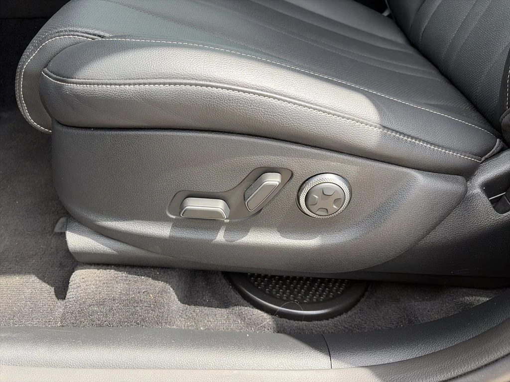 Used 2024 Blue Genesis 2.5T image 14