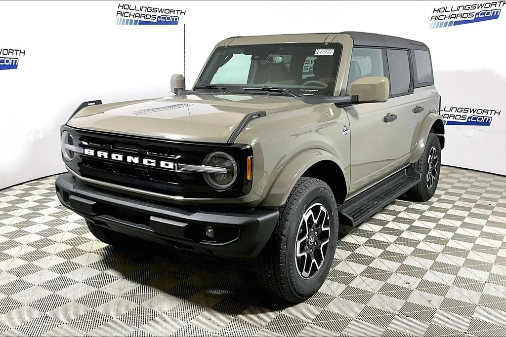 2026 Ford Bronco Outer Banks®