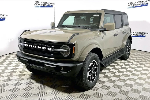 2026 Ford Bronco Outer Banks®