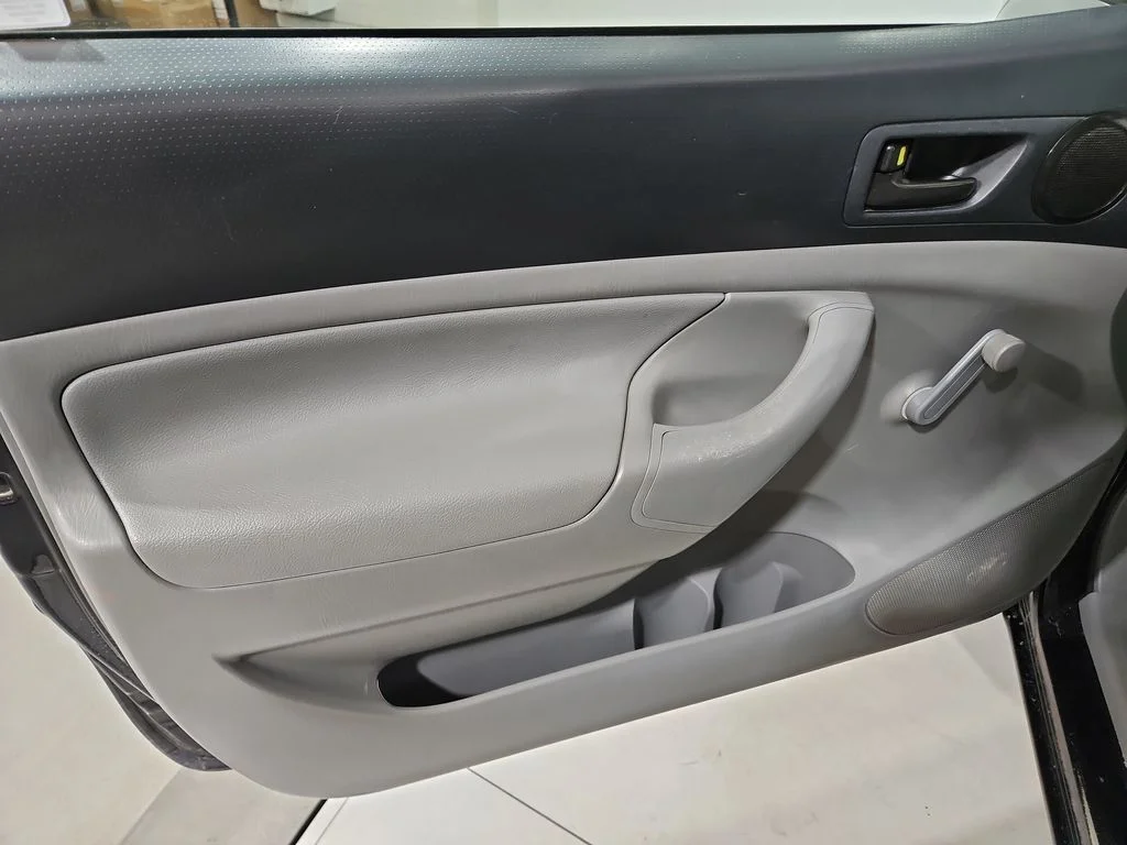Used 2013 Black Toyota Base image 11