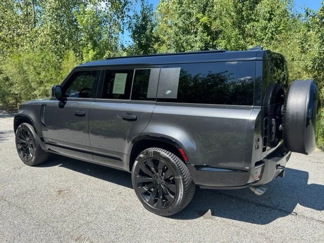 Certified Used 2024 Carpathian Gray Premium Metallic Land Rover V8 image 7
