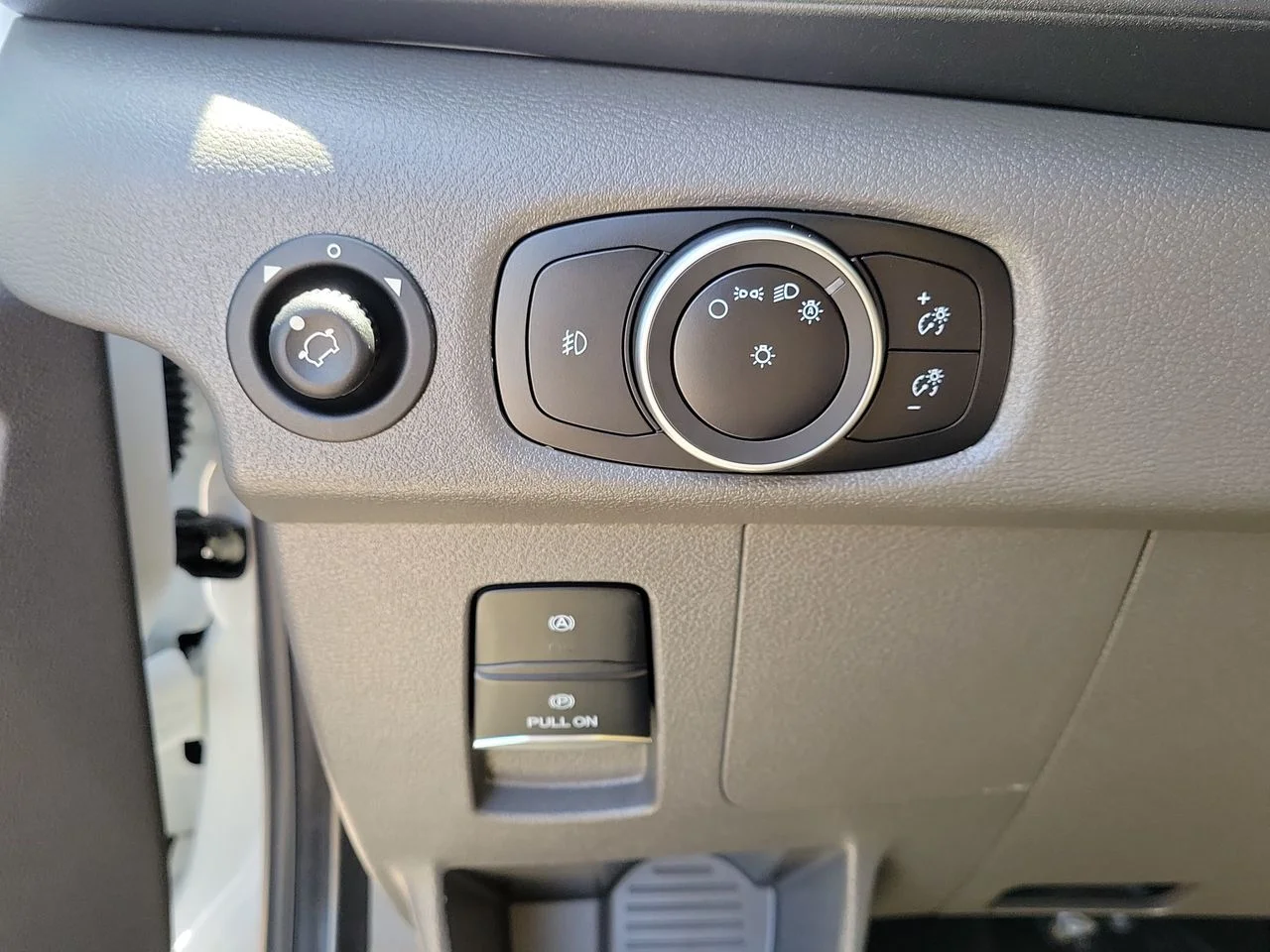 Used 2025 White Ford Base image 21