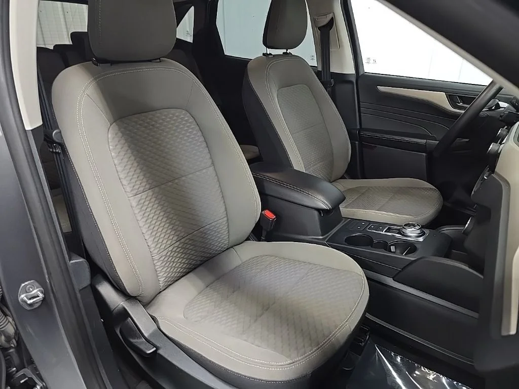 Certified Used 2022 Gray Ford SE image 18