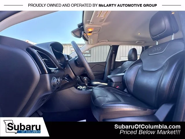 Used 2023 Gray Jeep Altitude image 17